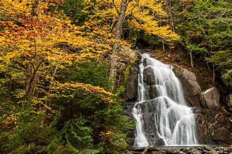 Take A Stunning Route 100 Vermont Fall Foliage Road Trip