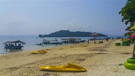 Pantai Mutun Wisata Bahari Bandar Lampung Yang Memesona