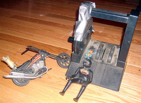 Todays video is about how to do a wheelie on a mtb(cycle). 20100120 - Team America Super Stunt Dirt Bike - GEDC1410 ...