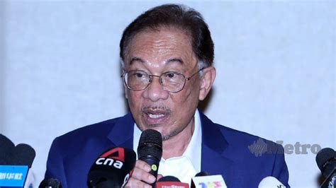 Pm pecat tan seri muhyiddin datuk seri mukhriz drpd umno 24 jun 2016. Anwar dakwa majoriti Ahli Parlimen hantar surat pada Agong ...
