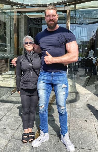 Meet Olivier Richters The Giant 7ft2 342lbs Dutch Bodybuilder Taking