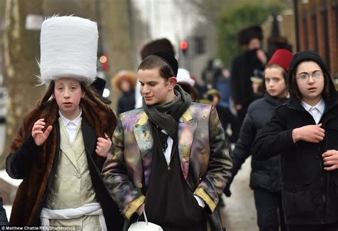Orthodox Jews Brave Snow In North London To Celebrate Purim Daily