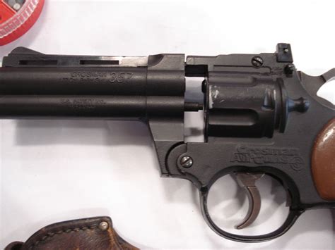 Crossman Co2 Pellet Gun 357