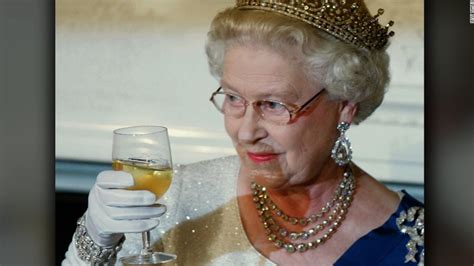 The Queen Indulges In 4 Cocktails A Day Cnn Video