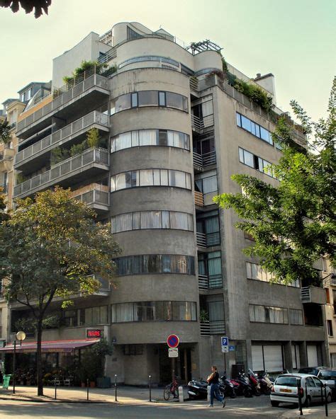 Apartment building, by Jean Ginsberg, 1934, avenue de Versailles 42