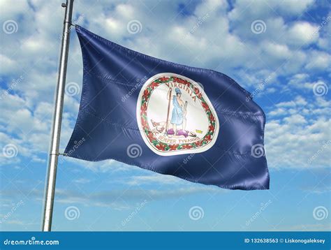 Estado De Virginia De La Bandera De Estados Unidos Que Agita Con El Cielo En El Ejemplo Realista