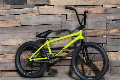 Ideally, a bmx bike is a competition bike there are so many bmx bike brands and the choice can be a little daunting. 15 Best BMX Bikes (Brands) for Racers, Tricksters, and Flyers