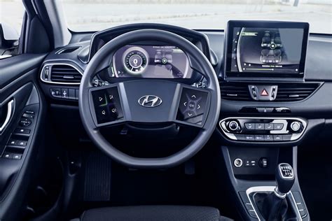 Hyundais Interior Concept Boasts A 3d Like Display And Touchscreens On
