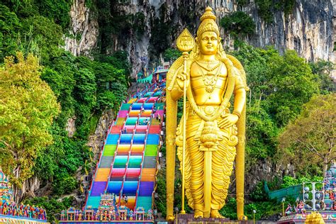 Batu Caves Malaysia Wisata Patung Buddha Emas Yang Ikonik