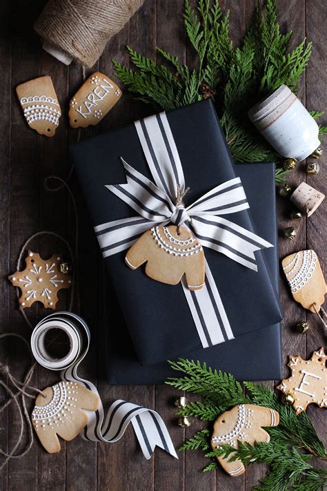 10 Fun Ways To Gift Wrap This Christmas ExpatGo