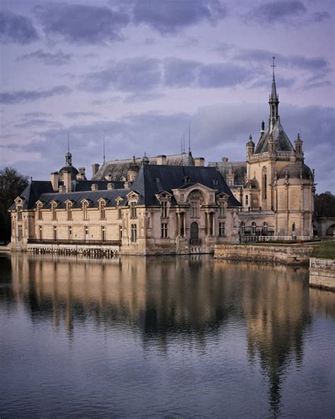 Le Château De Chantilly By Chateauxethistoire Beautiful Places