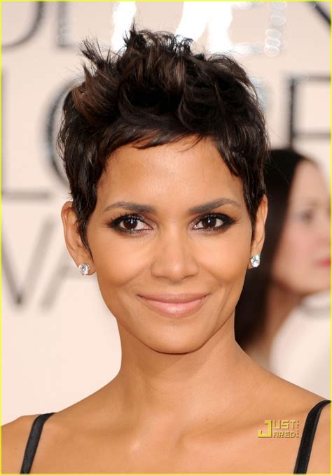 Hollywood Halle Berry Profile Bio Pics And Images 2011