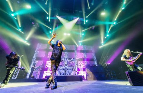 Prog Heaven In Mile High City Dream Theater Brings ‘images Words