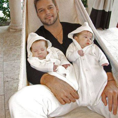 Ricky Martin Y Sus Gemelos Protagonizan El Tbt Más Tierno