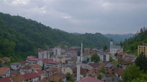 Genocid u srebrenici / геноцид у сребреници ), was the july 1995 genocide of more than 8,000 bosniak muslim men and boys in and around the town of srebrenica, during the bosnian war. Nationalism Festers in Srebrenica, 25 Years after Genocide ...