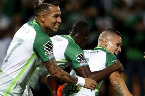 Nacional Campeón Del Fútbol Colombiano Contra Deportivo Cali