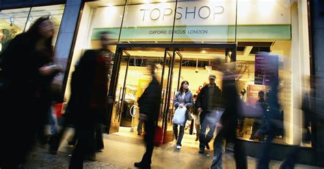 Topshop Apologizes For Super Thin Mannequins After Customer Complaint