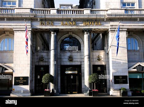 Park Lane Hotel Entrance London Capital City England Uk Stock Photo Alamy
