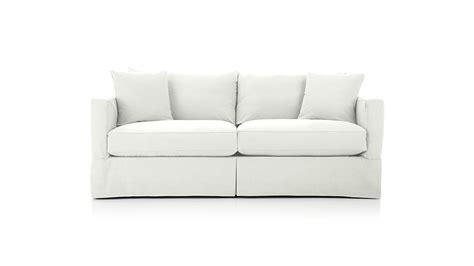 This sofa is a great option for those who prefer seating with a crisp look and a firm feel, eschewing bulkiness in favor of this beautifully crafted sleeper sofa's bed pulls right out of the midsection, without having to toss the seat cushions aside. Willow Queen Sleeper Sofa with Air Mattress Deso: Snow ...