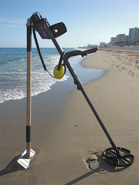 Metal detectors can be used as a leisure device or as a means to earn a living. Gary Drayton treasure hunting blog: Wet sand beach tests