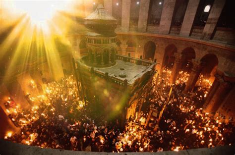 Сколько именно придется ждать сошествия благодатного огня, не в. Прямая трансляция церемонии Благодатного огня в Иерусалиме ...