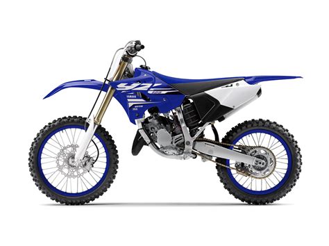 The yamaha yz125, introduced in 1974, boasts the longest production run of any motocross bike in the world. DIrt Bike Magazine | YAMAHA MOTOCROSS BIKES, 2018
