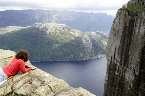 Preikestolen, die kanzel am lysefjord ist einfach nur wow! Wanderung zum Preikestolen | #eTripNorway » Funkloch