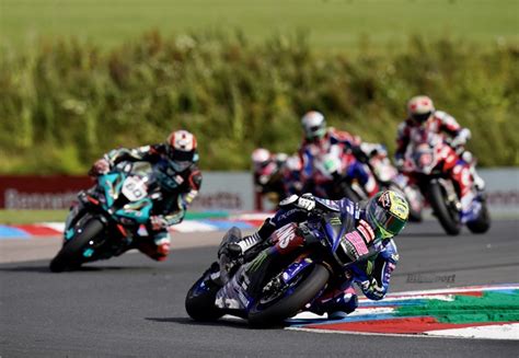 thruxton bsb o halloran takes lights to flag win bikesport news