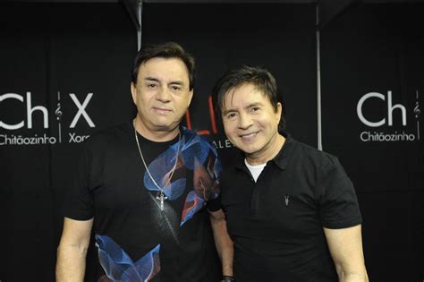 Chitãozinho & Xororó completam 50 anos de carreira impulsionada pela