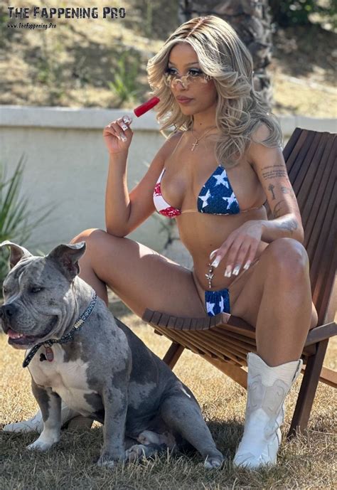 Doja Cat Sizzles In A Stylish Bikini For Independence Day H Beauty