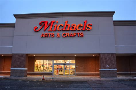 Customer Shown on Video Going Off on Michaels Employee | 93.1 WZAK