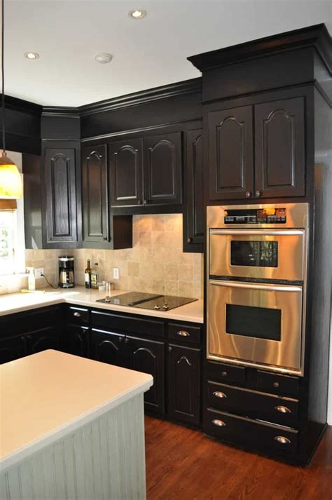 If you are wanting something with a shade of blue, cheating heart by benjamin moore would be a great choice. Black Cabinetry for Elegant Kitchen Look - Decoration Channel