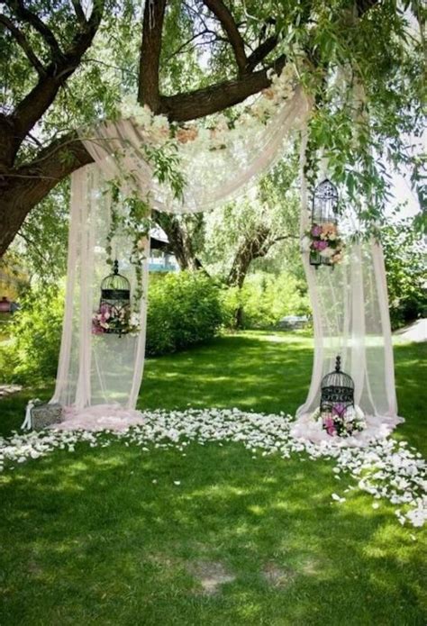 26 Gorgeous Backyard Wedding Arch Ideas To Steal