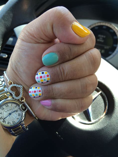 The chemical compounds present in these gels along with hair gel: Gel nails for spring | Gel nails, Hair and nails, Nail designs