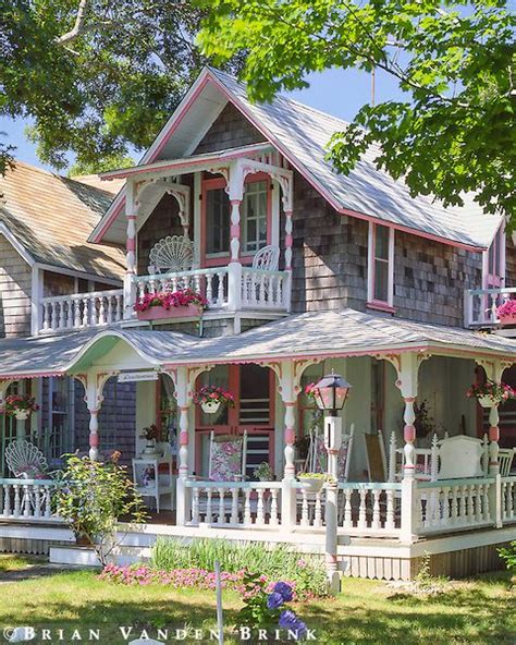 Oak Bluffs Marthas Vineyard Ma Victorian Homes Architecture