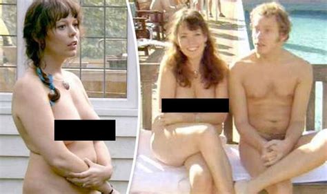Olivia Colman Naked In Confetti The Worst Experience Of Her Life