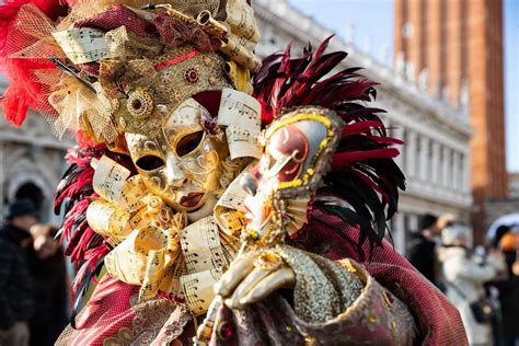 Keeping Venices Carnival Mask Tradition Alive Anywhere And Everywhere Venezia Maschere