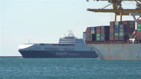 Piattaforma Logistica Di Trieste Larrivo Del Primo Traghetto Il Piccolo