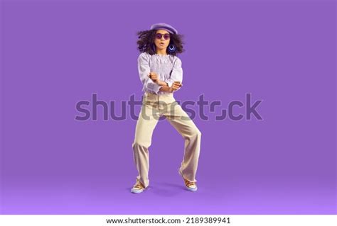 21476 Girl Dance Full Body Images Stock Photos And Vectors Shutterstock