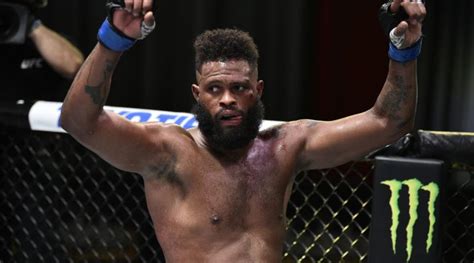 Ufc On Espn 12 Maurice Green Scores A Bizarre Submission Win