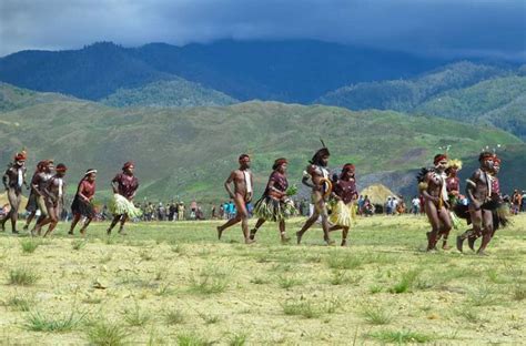 Mengenang 4 Pahlawan Nasional Dari Tanah Papua Riset