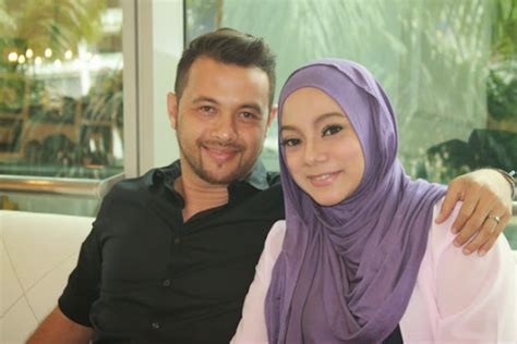 Sehingga kini rakyat malaysia dapat melihat mereka berdua. Linda Rafar Dan Suami Gagal Hadir Sahkan Lafaz Cerai