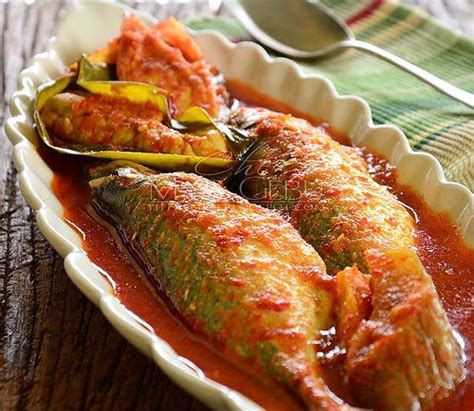 Bukan olahan ikan tenggiri biasa, kami mengolahnya menjadi dengan bumbu asam pedas spesial yang bisa membuat acara makanmu jadi lebih endeus. asam pedas ikan kembung | Close to home | Pinterest | Search