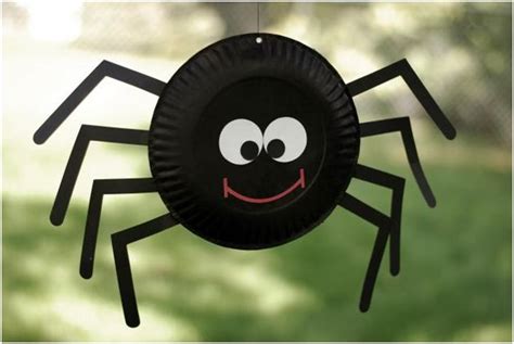 Turn A Paper Plate Into A Friendly Spider To Decorate For Halloween