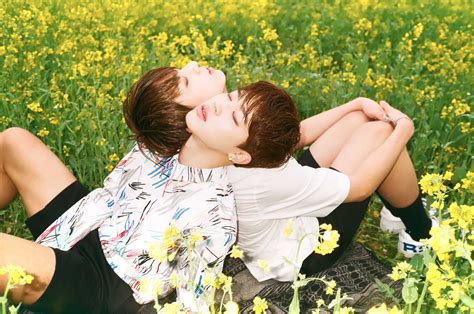 10 Pretty Flower Boys In Kpop