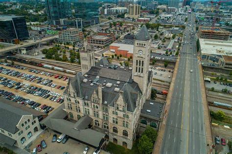 The Gulch, Nashville: What to See + Where to Eat, Drink & Stay