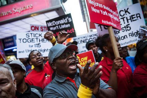 Arrests Made As Thousands Of Fast Food Workers Strike In U S Cities