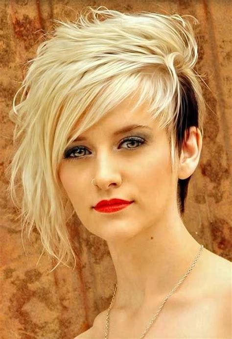 Ok people i want my hair all black but.i want chunks of blonde in random places.if u know wat im talking about please help me find a pix.i need a picture to show them how i want it.thank you!!! 16 Cool and Edgy Black Blonde Hairstyles - Pretty Designs
