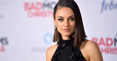 Mila Kunis Named Woman Of The Year By Harvards Hasty Pudding Cbs Boston