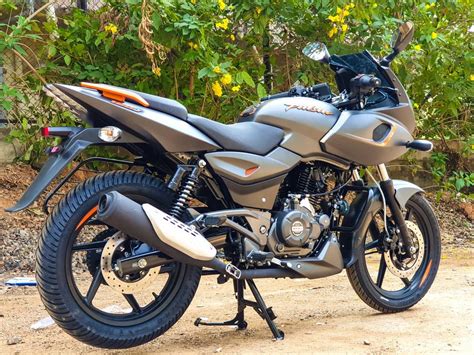 Sales of the pulsar 220 surged 30 percent last month indicating that bajaj could be pushing inventory before the new model arrives. Live Photos of New Bajaj Pulsar 180F (Pulsar 220F Lookalike)